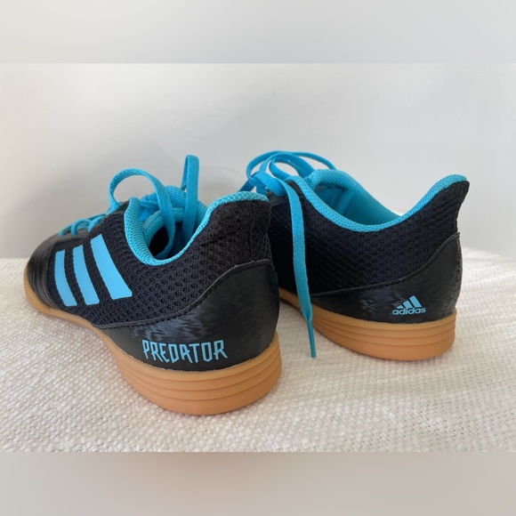 Adidas- indoor soccer shoes BNWOT - Picture 3 of 5
